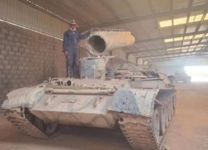 بعد 31 عاماً… مهندس دبابات جنوبي يستلم ذات الورشة العسكرية التي خدم بها في مطلع التسعينات 