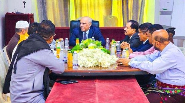 رئيس الجمعية الوطنية يطَّلع على أوضاع مؤسسة الكهرباء بوادي حضرموت