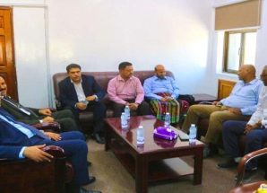 الكثيري يتفقد فرع البنك المركزي بسيئون