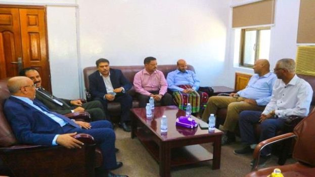 الكثيري يتفقد فرع البنك المركزي بسيئون