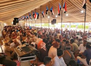 أبناء وادي وصحراء حضرموت يواصلون اعتصامهم المفتوح للمطالبة بإعلان دولة الجنوب العربي. 