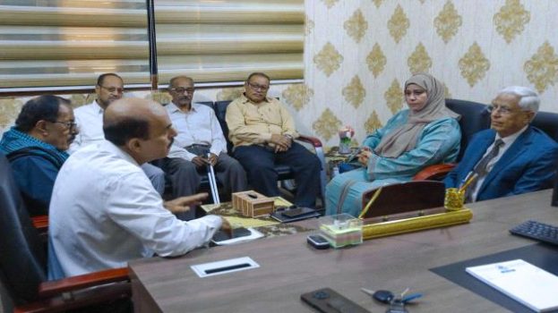 فريق الرقابة والتوجيه الرئاسي يطلع على سير العمل في منسقية الانتقالي بجامعة حضرموت