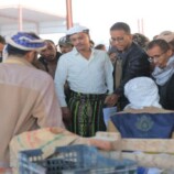 باعوم ينفّذ نزولًا ميدانيًا إلى سوق الخضار المركزي بسيئون ويشدّد على ضبط الأسعار