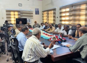 منسقية الانتقالي بجامعة حضرموت تعقد اجتماعا بالطاقم الإداري للجامعة