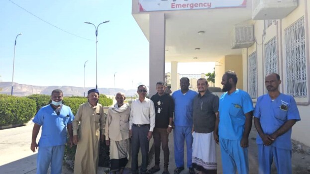 الدكتور العمودي يطلع على الخدمات الطبية في المراكز والمستشفيات في المديريات الغربية بوادي حضرموت