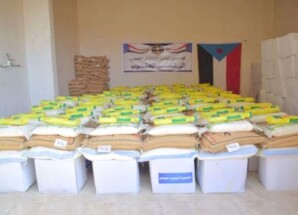 مقدمة من الرئيس الزُبيدي.. انتقالي شبام يدشّن توزيع السلال الغذائية للأسر الأشد احتياجًا