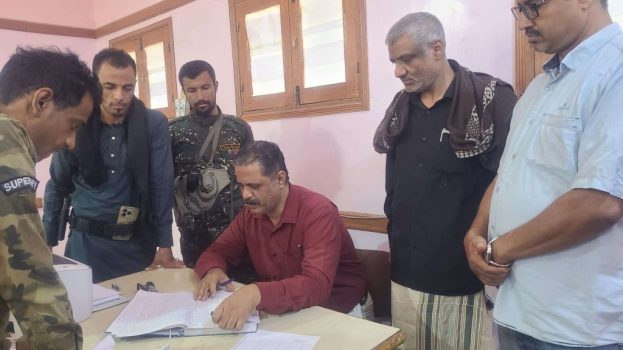 رئيس تنفيذية انتقالي شبام يتفقد محكمة المديرية وسجون إدارة الأمن