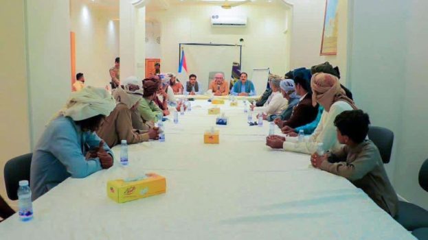 رئيس الجمعية الوطنية يلتقي مشايخ نهد ومرة والصيعر