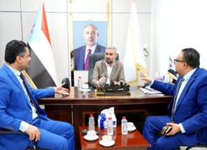 رئيس هيئة الإعلام والثقافة يناقش مع نائب وزير الإعلام والثقافة والسياحة آليات التعاطي الإعلامي مع التطورات على الساحة الجنوبية