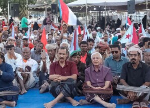 مخيم الاعتصام المفتوح بالمكلا يشهد محاضرة توعوية لتعزيز الهوية الوطنية الجنوبية