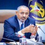 بوادر انفراج بين الرياض والانتقالي الجنوبي.. دعوة رسمية للرئيس القائد الزُبيدي لزيارة المملكة بعد فوضة حضرموت ودخول عناصر إرهابية