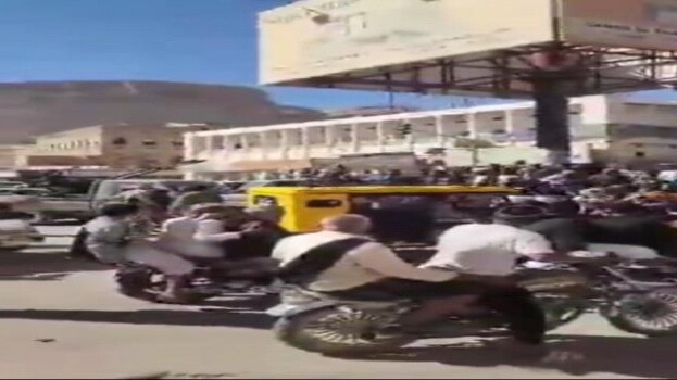 بهتافات : بالروح بالدم نفديك ياجنوب.. أبناء القطن يواجهون القوات الغازية ويمنعون إنزال صور الرئيس الزبيدي