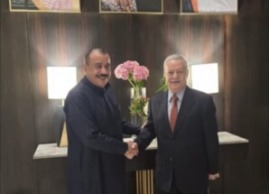 اللواء بن بريك يلتقي مستشار رئيس مجلس القيادة الرئاسي عبد العزيز المفلحي في الرياض