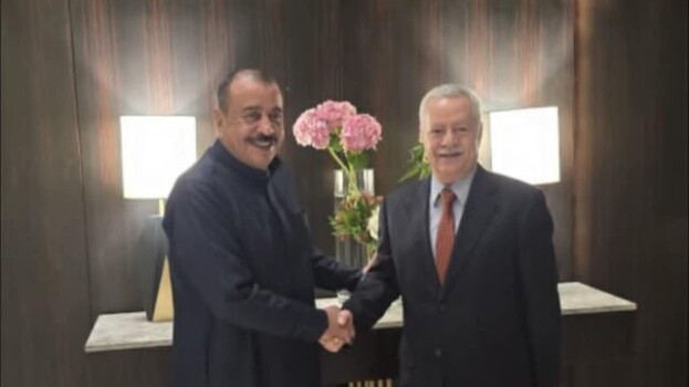 اللواء بن بريك يلتقي مستشار رئيس مجلس القيادة الرئاسي عبد العزيز المفلحي في الرياض