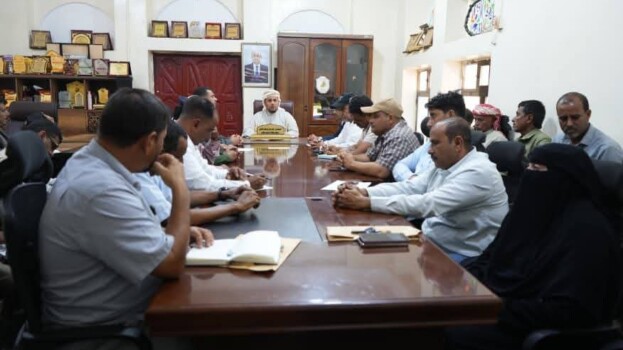 المكتب التنفيذي بمحافظة أرخبيل سقطرى يعقد اجتماعه الدوري ويقر عددًا من القرارات لتعزيز الأمن والاستقرار وتحسين الأداء الخدمي