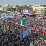 حشود جماهيرية كبيرة تتوافد إلى ساحة العروض استجابة لدعوة الرئيس عيدروس الزبيدي