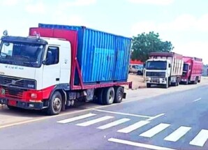 الكشف عن استمرار فرض الجبايات على طرقات لحج وتعز