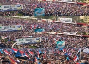 الجنوب ينتفض: مليونيات تجدد التفويض للرئيس الزُبيدي وتسقط الأجندات الخارجية