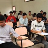 تدشين امتحانات الفصل الدراسي الأول للعام الأكاديمي 2025–2026 بكلية المجتمع بعدن