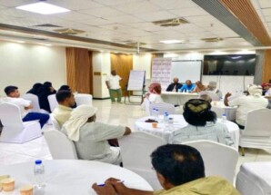 السلطة المحلية بالمكلا تنظم جلسة لمناقشة احتياجات عدد من أحياء المدينة