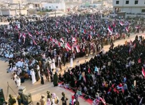 حشود ابناء المهرة تجدد التفويض للمجلس الانتقالي الجنوبي..(بيان)