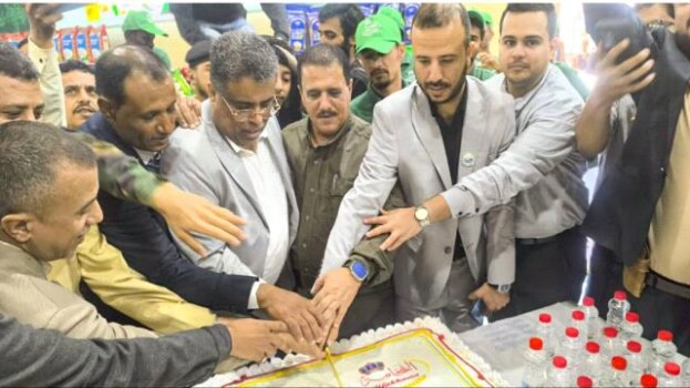 تدشين الخيمة الرمضانية في العاصمة عدن لتخفيف الأعباء المعيشية خلال الشهر الفضيل