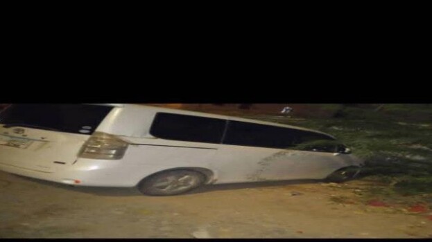 أمن العاصمة عدن يضبط باص مسروق ويلقي القبض على الجناة