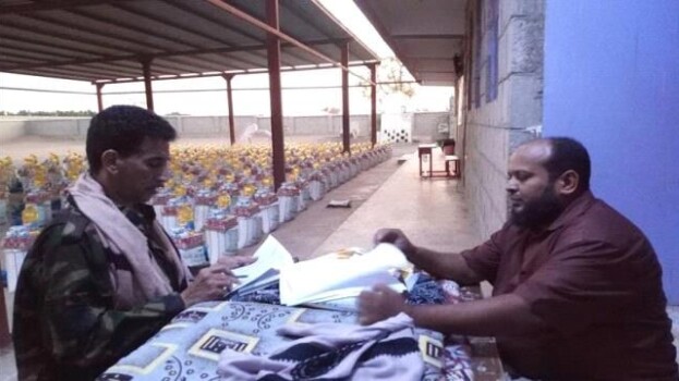 تدشين مشروع توزيع ألف سلة غذائية للأسر الأشد احتياجًا في الحوطة بلحج