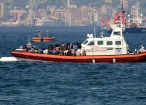 مصر: وفاة 3 وفقدان 18 في غرق مركب هجرة إلى اليونان