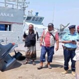 خفر سواحل شبوة تتسلم زورقًا حديثًا لتعزيز الأمن البحري