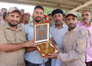 تكريم قائد كتبة الموت باللواء الخامس وعدداً من أفراد الكتيبة