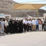 لليوم الخامس على التوالي.. كادر الأمانة العامة ينفذ وقفته المنددة بإغلاق مؤسسات شعب الجنوب السياسية