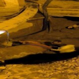 فرق مؤسسة مياه عدن تواصل إصلاح كسر في محطة ضخ الصرف الصحي الرئيسية بالمنصورة