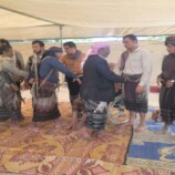 رئيس انتقالي شبوة يؤدي واجب العزاء لأسرتي الشهيدين بافياض وعشبة