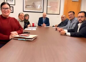 أعضاء الجالية الجنوبية يلتقون عضو الكونجرس الأمريكي تمث كندي في مدينة بافلو ويطلعوه على المستجدات في الجنوب العربي