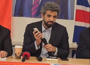 الرئيس الزُبيدي يوجه التحية للجالية الجنوبية في بريطانيا