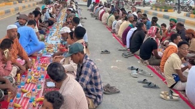 أهالي مديرية سيئون يقيمون إفطار جماعي تخليدا لشهداء القوات الجنوبية