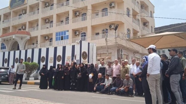 للأسبوع الثالث على التوالي سلطات الأمر الواقع تستمر في منع كادر الأمانة العامة للمجلس من عملهم