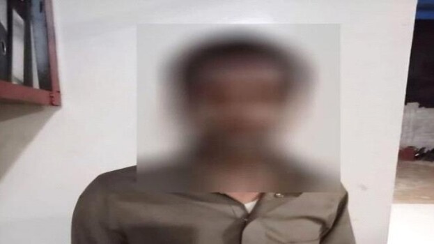 شرطة بئر فضل تضبط مطلوباً في قضية قتل بمحافظة المهرة