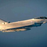 بريطانيا ترسل 4 مقاتلات تايفون إضافية إلى قطر لدعم الدفاعات في المنطقة