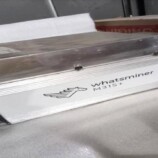 إحباط محاولة إدخال أجهزة لتعدين العملات الرقمية عبر منفذ شحن في المهرة