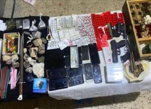 القبض على مروّج مخدرات خطير بالمكلا وبحوزته أسلحة وقنابل