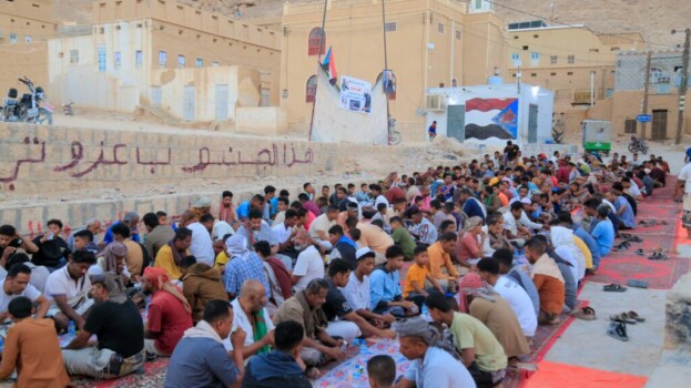 إفطار صائم في حي السلام بالقطن صدقة على أرواح الشهداء وتأكيد على ثوابت القضية الجنوبية