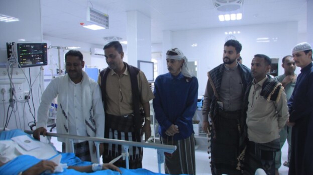 تنفيذية انتقالي وادي وصحراء حضرموت تنفّذ زيارة عيدية لمرضى مستشفى سيئون العام