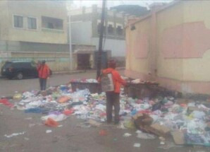 رش رذاذي في خور مكسر للحد من انتشار الأوبئة بعد الأمطار