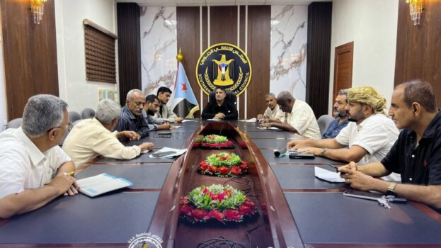 ناقش إبرز المستجدات السياسية وترتيبات اللقاء الموسع.. الزامكي يرأس اجتماعاً استثنائياً لرؤساء القيادة المحلية بمديريات العاصمة عدن