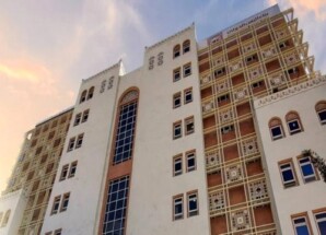 أزمة متفاقمة في بنك اليمن الدولي: مودعون يواجهون الغموض ويطالبون بحماية أموالهم