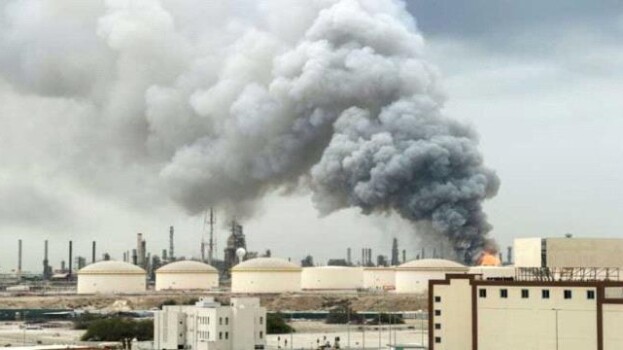 اعتراض مسيّرات وصواريخ بالسعودية والإمارات وحريق في البحرين