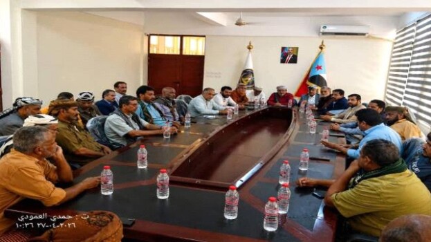اليزيدي يترأس لقاءً قبلياً موسعاً لعدد من مشائخ وقبائل لحج بالعاصمة عدن