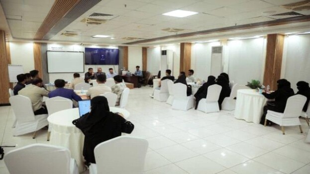 تدشين الورشة التدريبية لبناء قدرات الصحفيين في استخدام أدوات الذكاء الاصطناعي بمدينة المكلا